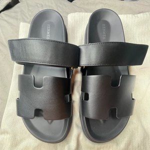 Coveted Hermès Brand New, Unworn Men's Chypre sandals - Black - Size 43.5